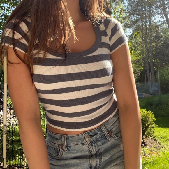 Stripped Scoop Neck Baby Tee from Hollister - Picture 8 of 9